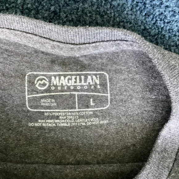 Gray Long-sleeve T-shirt - sz Large - Picture 3 of 6